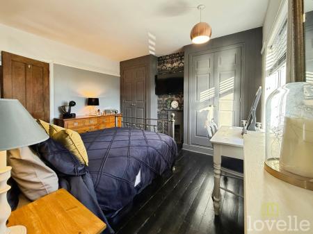 2 bedroom End of terrace house for sale in High Street, Blyton, DN21