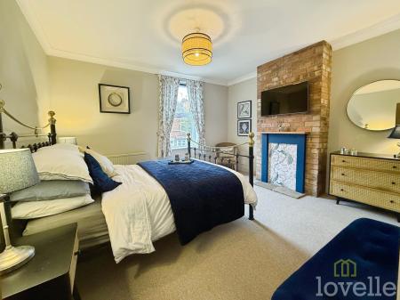 2 bedroom Terraced House for sale in Rectory Avenue, Gainsborough, DN21