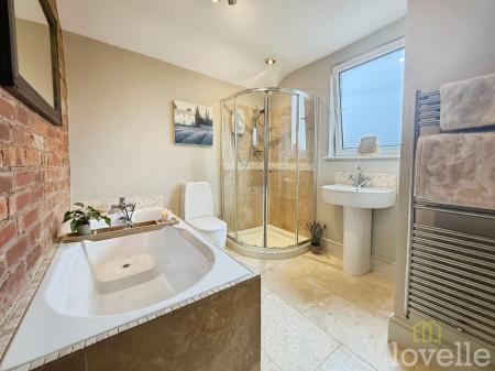 2 bedroom Terraced House for sale in Rectory Avenue, Gainsborough, DN21