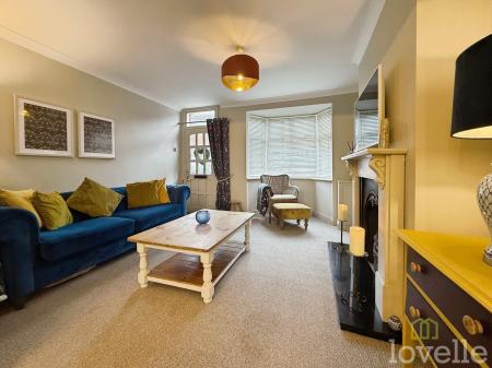 2 bedroom Terraced House for sale in Rectory Avenue, Gainsborough, DN21