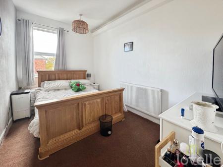 2 bedroom Terraced House for sale in North Street, Morton, DN21