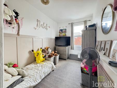 2 bedroom Terraced House for sale in North Street, Morton, DN21