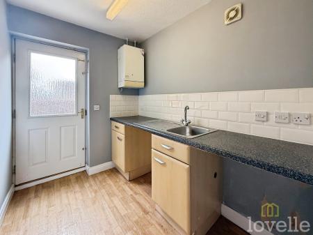 3 bedroom Semi-detached house for sale in The Holt, Gainsborough, DN21