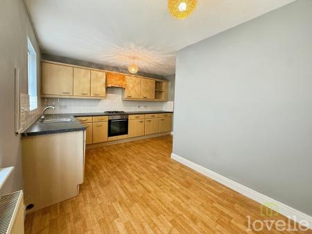 3 bedroom Semi-detached house for sale in The Holt, Gainsborough, DN21