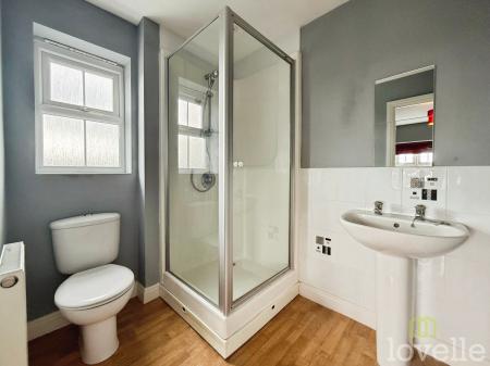 3 bedroom Semi-detached house for sale in The Holt, Gainsborough, DN21