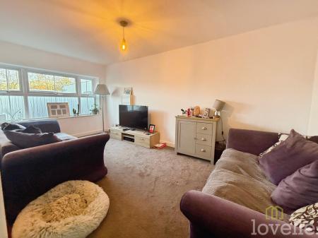 4 bedroom Semi-detached house for sale in Heron Drive, Gainsborough, DN21