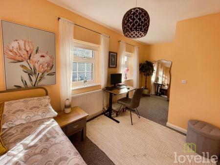 2 bedroom Terraced House for sale in Wellington Way, Hemswell Cliff, DN21