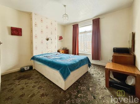 2 bedroom Terraced House for sale in Lewis Street, Gainsborough, DN21