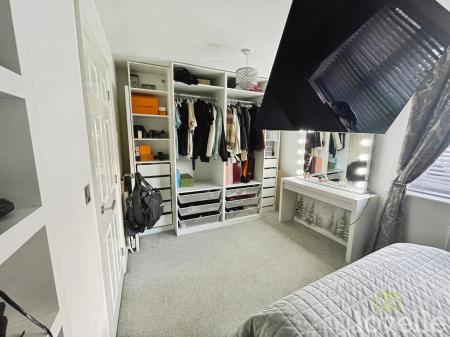 3 bedroom Semi-detached house for sale in Swale Drive, Gainsborough, DN21