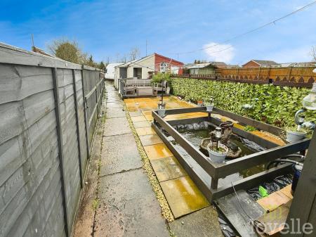 2 bedroom Terraced House for sale in Ropery Road, Gainsborough, DN21