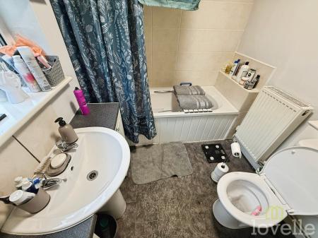 2 bedroom Terraced House for sale in Ropery Road, Gainsborough, DN21
