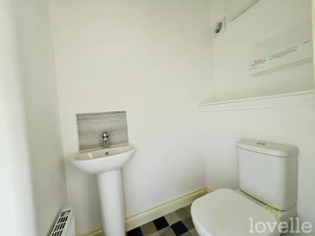 3 bedroom Town house for sale in Alderton Chase, Gainsborough, DN21