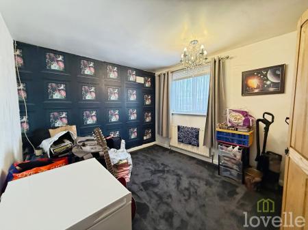 2 bedroom Semi-detached house for sale in The Pines, Gainsborough, DN21