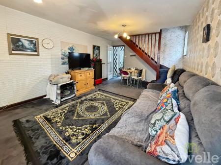 2 bedroom Semi-detached house for sale in The Pines, Gainsborough, DN21