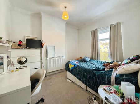 3 bedroom Semi-detached house for sale in Arthur Road, Gainsborough, DN21