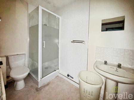 2 bedroom Flat for sale in Warren Close, Gainsborough, DN21