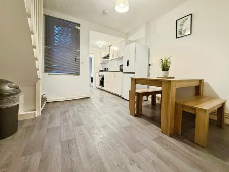 2 bedroom Terraced House to let in Linden Terrace, Gainsborough, DN21