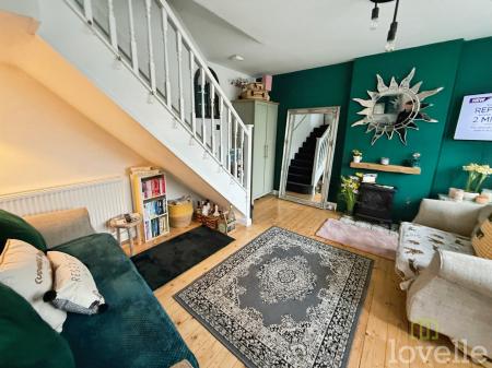 2 bedroom Terraced House for sale in Laurel Close, Gainsborough, DN21