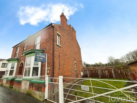 3 bedroom Detached house for sale in Newbigg, Westwoodside, DN9