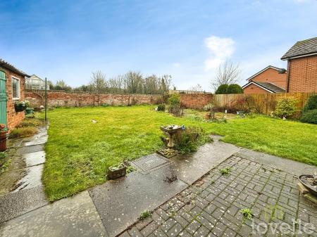 3 bedroom Detached house for sale in Newbigg, Westwoodside, DN9