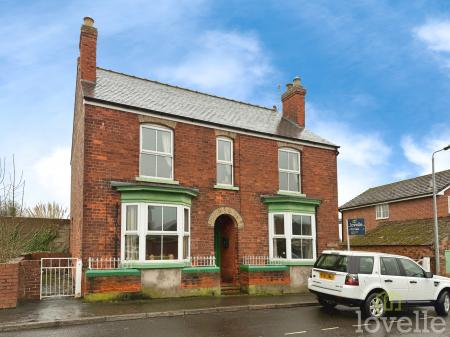 3 bedroom Detached house for sale in Newbigg, Westwoodside, DN9