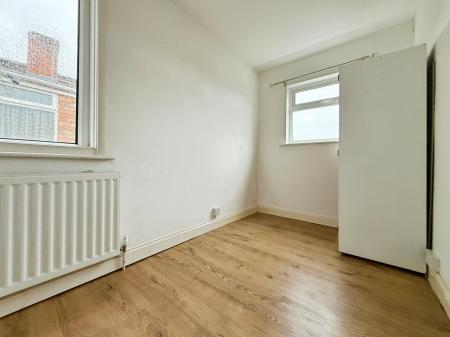 2 bedroom Terraced House for sale in Etherington Street, Gainsborough, DN21