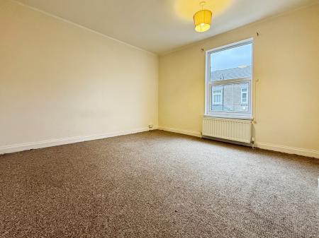 2 bedroom Terraced House for sale in Etherington Street, Gainsborough, DN21