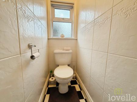 3 bedroom Semi-detached house for sale in Northolme, Gainsborough, DN21