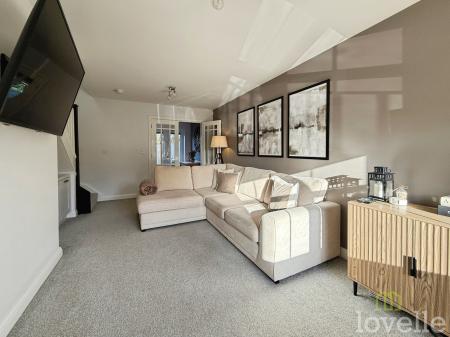 2 bedroom Semi-detached house for sale in Bob Rainsforth Way, Gainsborough, DN21