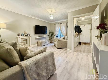 3 bedroom Flat for sale in Rectory Lea, Fillingham, DN21