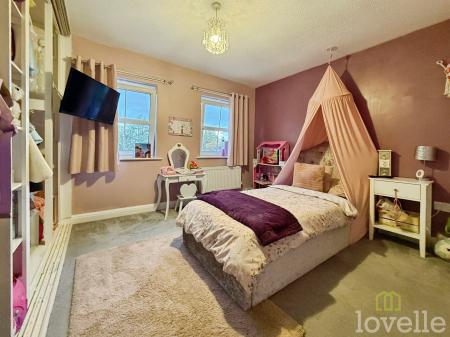 3 bedroom Flat for sale in Rectory Lea, Fillingham, DN21