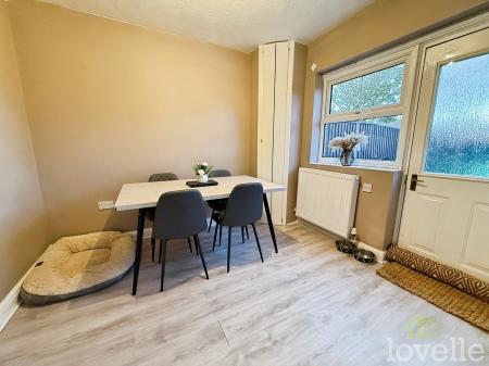 3 bedroom Flat for sale in Rectory Lea, Fillingham, DN21