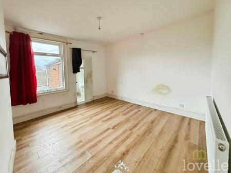 2 bedroom Terraced House for sale in Etherington Street, Gainsborough, DN21