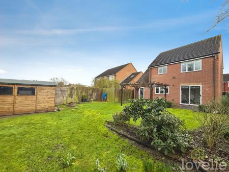 4 bedroom Detached house for sale in Trent Approach, Marton, DN21