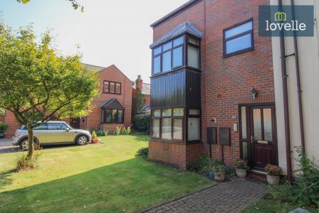 1 bedroom Maisonette for sale in Abbey Park Mews, Grimsby, DN32