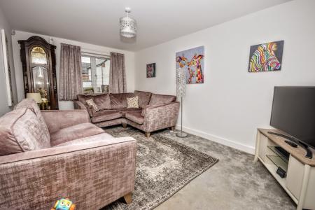 4 bedroom Detached house for sale in Acorn Avenue, Louth, LN11