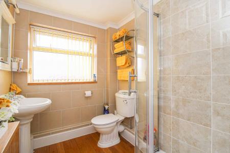 3 bedroom Detached house for sale in Anderby Drive, Willows, Grimsby, DN37