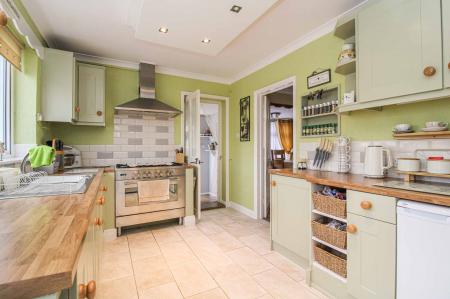 3 bedroom Detached house for sale in Anderby Drive, Willows, Grimsby, DN37