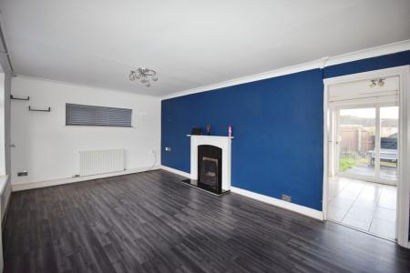 3 bedroom Semi-detached house for sale in Arundel Drive, Louth, LN11