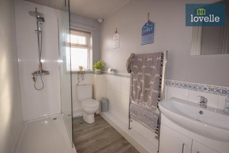 4 bedroom Detached house for sale in Brackenborough Road, Louth, LN11