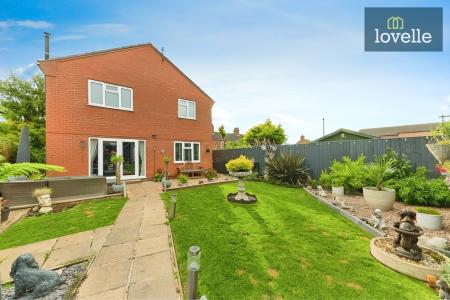 4 bedroom Detached house for sale in Brackenborough Road, Louth, LN11
