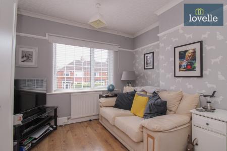 3 bedroom End of terrace house for sale in Brocklesby Road, Grimsby, DN34