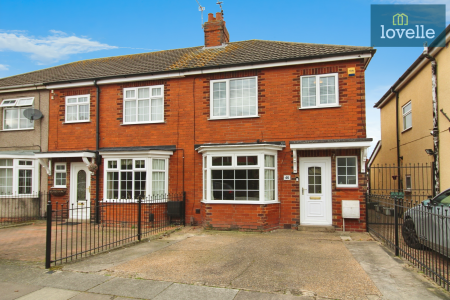 3 bedroom End of terrace house for sale in Brocklesby Road, Grimsby, DN34