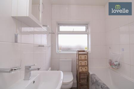 3 bedroom End of terrace house for sale in Brocklesby Road, Grimsby, DN34