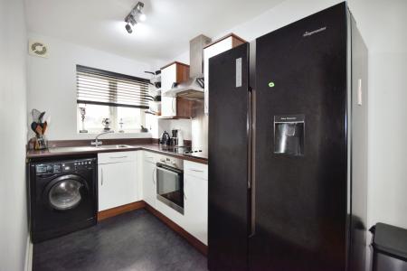 2 bedroom Flat for sale in Canal Close, Louth, LN11