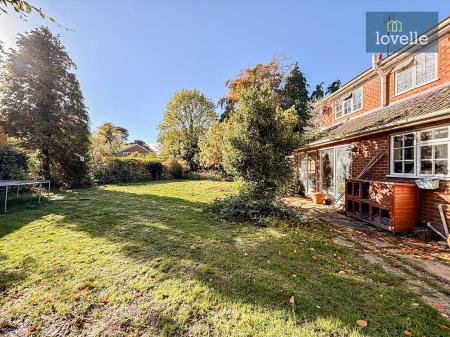 5 bedroom Detached house for sale in Carlton Road, Manby, LN11