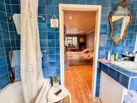 5 bedroom Detached house for sale in Carlton Road, Manby, LN11