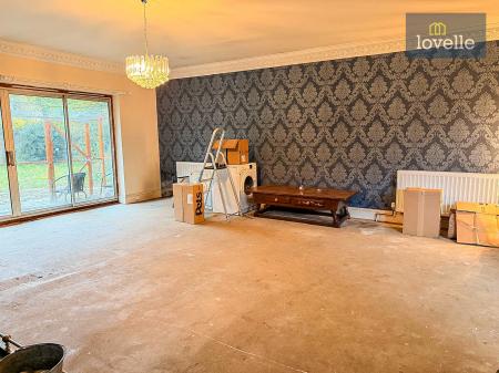 5 bedroom Detached house for sale in Carlton Road, Manby, LN11