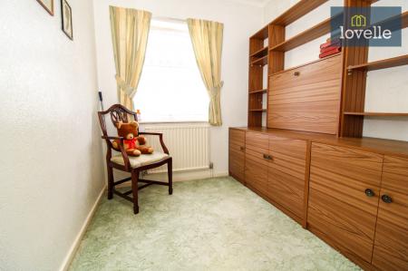 3 bedroom Semi-detached house for sale in Cartledge Avenue, Grimsby, DN32