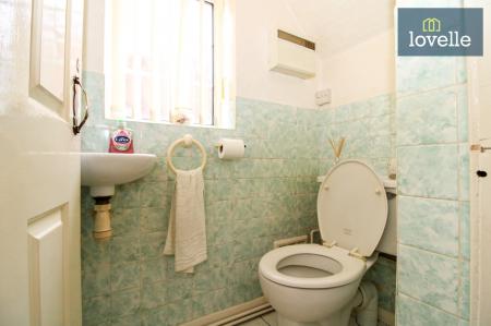 3 bedroom Semi-detached house for sale in Cartledge Avenue, Grimsby, DN32